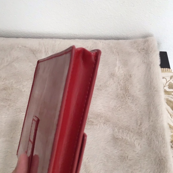 🆕 MIU MIU Patent Red Clasp Cosmetic Bag No Box No Dust Bag - Picture 7 of 12